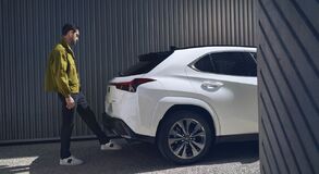 Lexus UX 2023